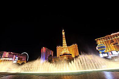 体感扇嘴巴格斗游戏《蔷薇与椿合集》公布Switch版